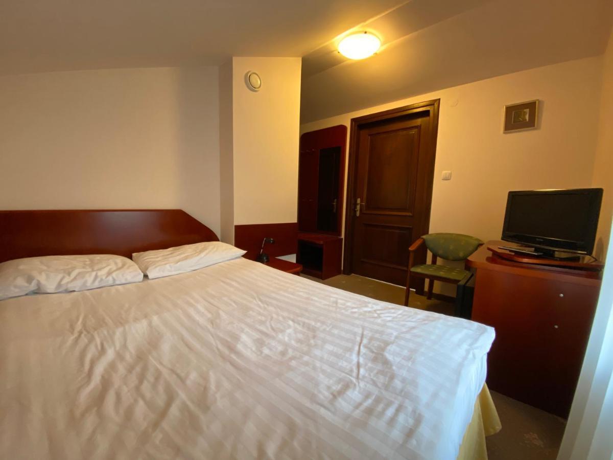 Hotel Grant Krynica Zdroj Luaran gambar
