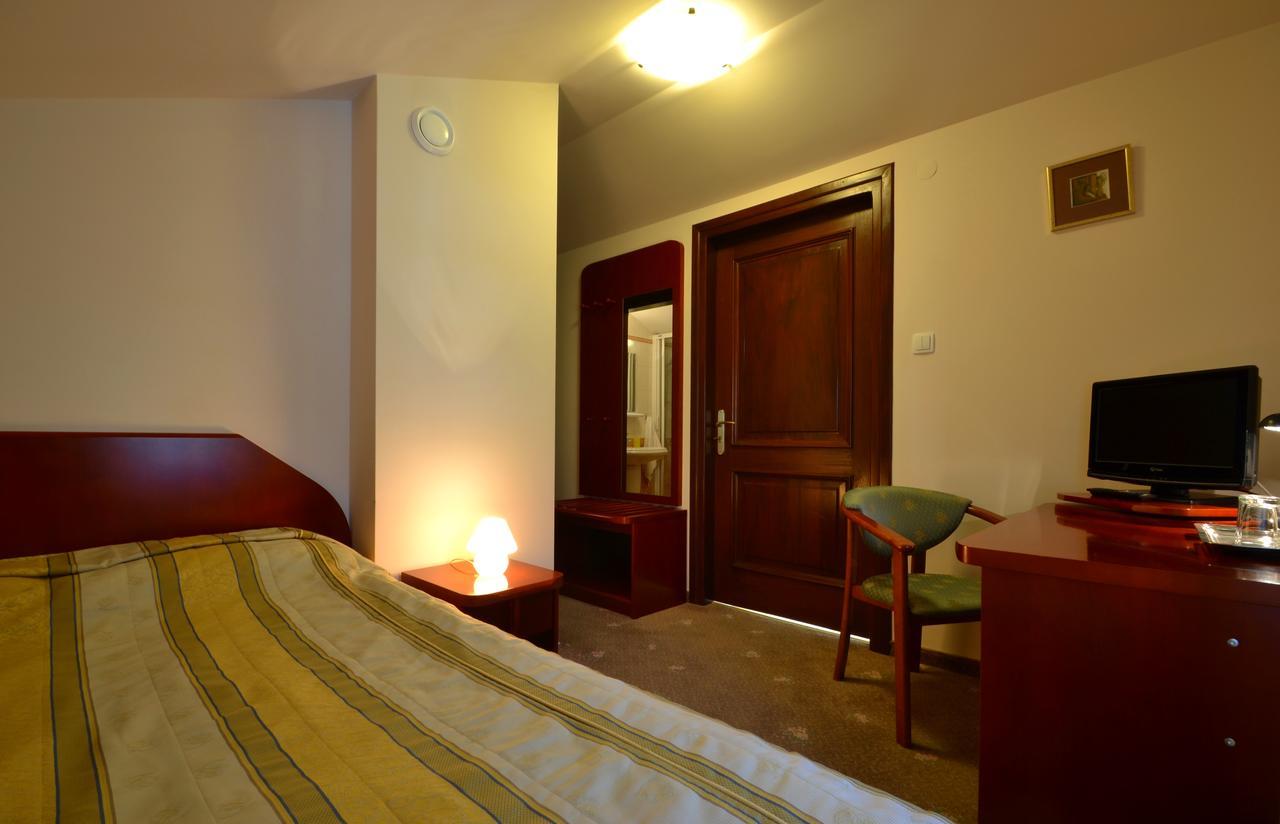 Hotel Grant Krynica Zdroj Luaran gambar