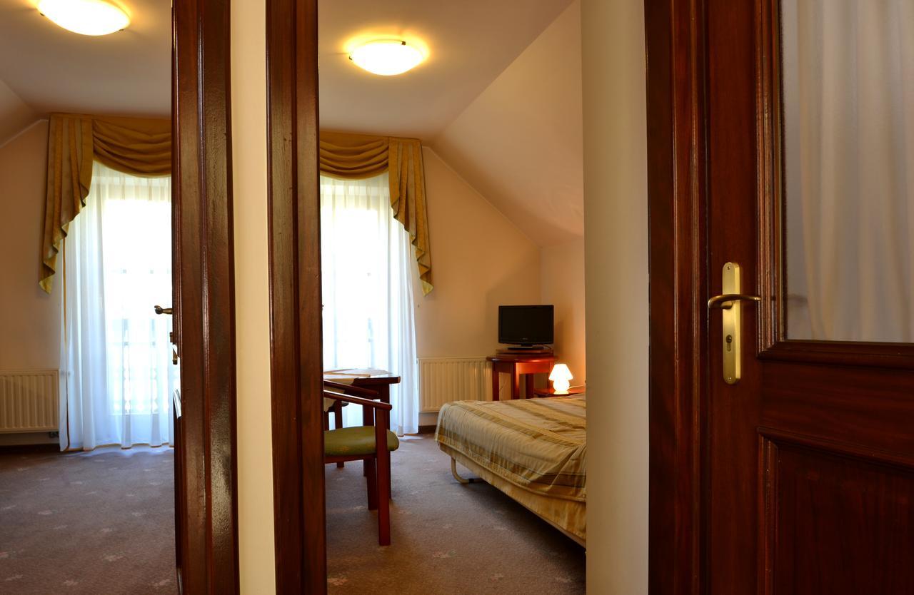 Hotel Grant Krynica Zdroj Luaran gambar