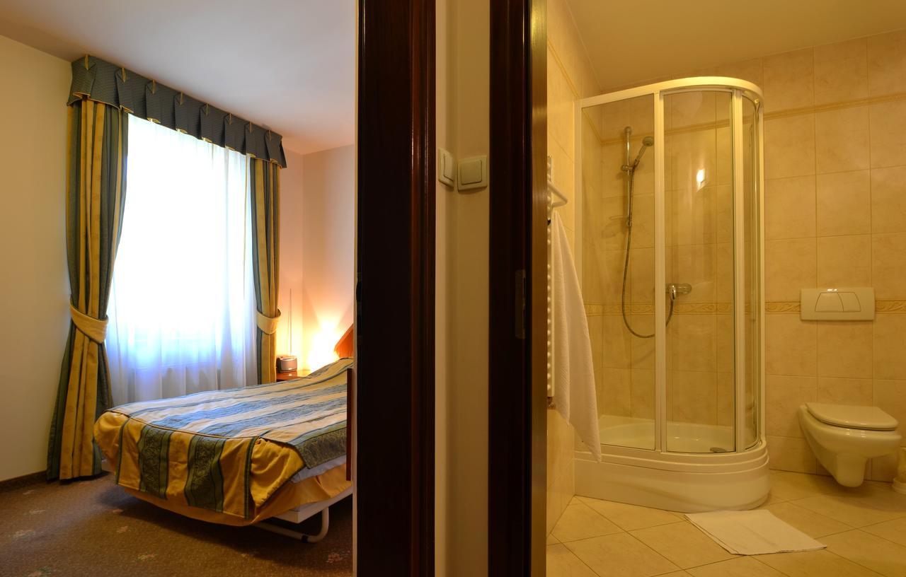 Hotel Grant Krynica Zdroj Luaran gambar